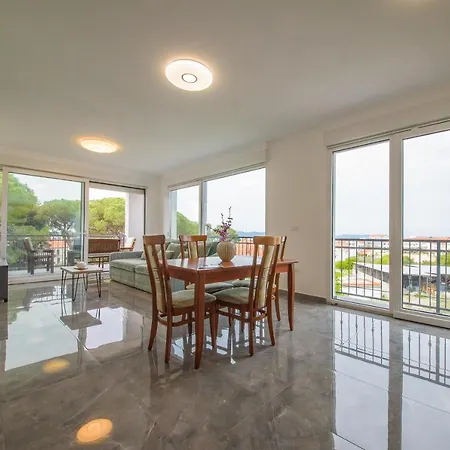 Apartment 2 *